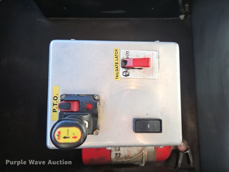 image for item NZ9113 2018 Kenworth T880  dump truck