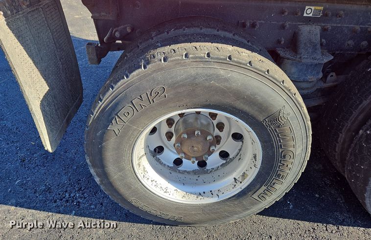 image for item NZ9113 2018 Kenworth T880  dump truck