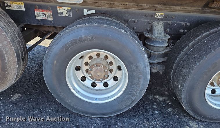 image for item NZ9113 2018 Kenworth T880  dump truck