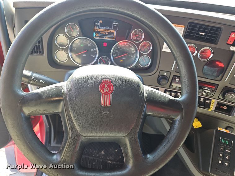 image for item NZ9114 2018 Kenworth T880  dump truck