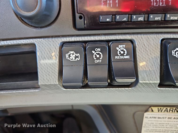 image for item NZ9114 2018 Kenworth T880  dump truck