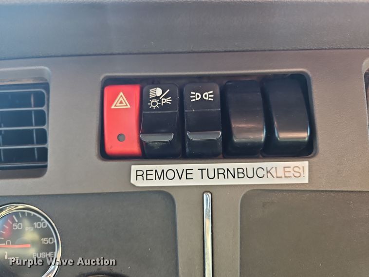 image for item NZ9114 2018 Kenworth T880  dump truck