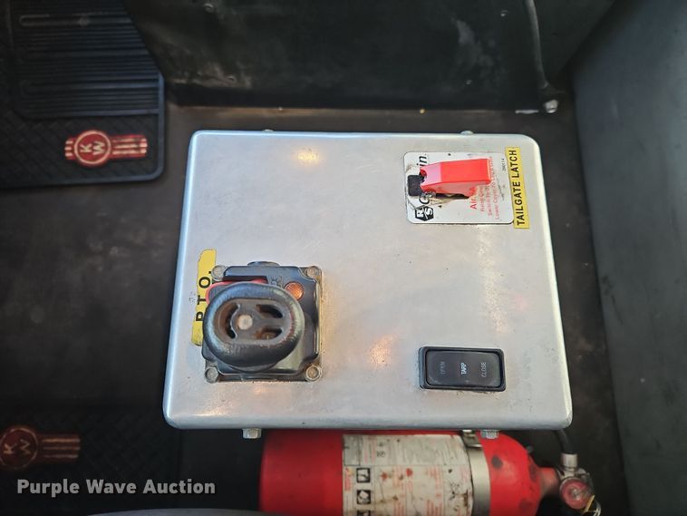 image for item NZ9114 2018 Kenworth T880  dump truck