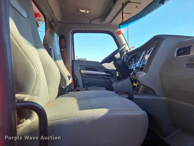 image for item NZ9114 2018 Kenworth T880  dump truck