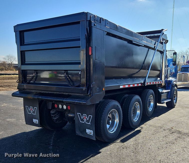 image for item NZ9115 2016 Freightliner Coronado 122SD  dump truck