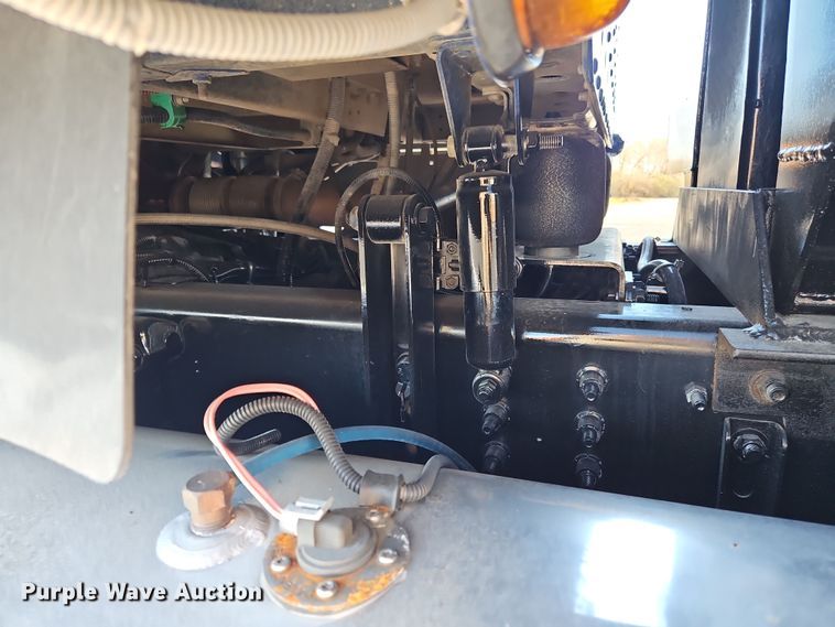 image for item NZ9115 2016 Freightliner Coronado 122SD  dump truck