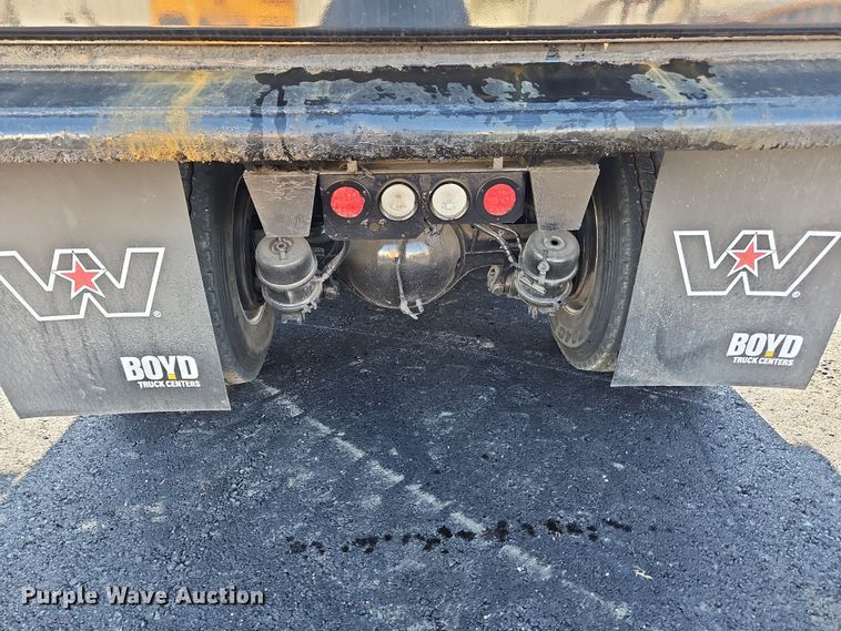 image for item NZ9115 2016 Freightliner Coronado 122SD  dump truck