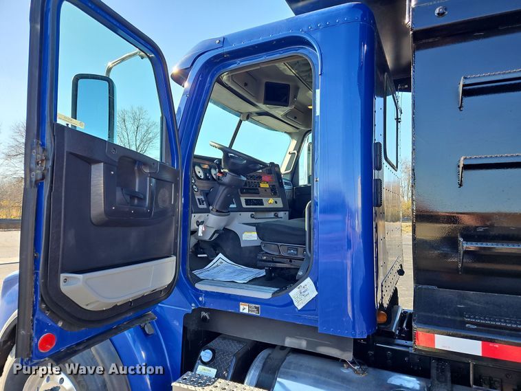 image for item NZ9115 2016 Freightliner Coronado 122SD  dump truck