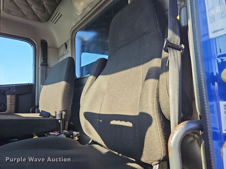 image for item NZ9115 2016 Freightliner Coronado 122SD  dump truck