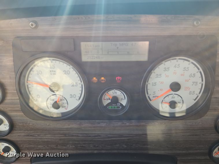 image for item NZ9115 2016 Freightliner Coronado 122SD  dump truck