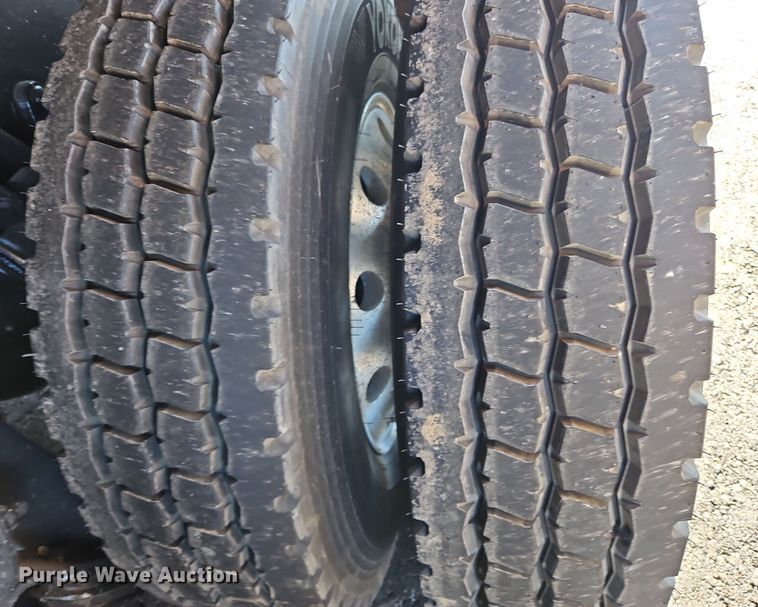 image for item NZ9115 2016 Freightliner Coronado 122SD  dump truck