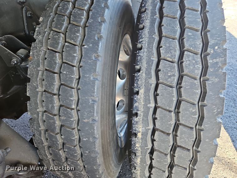 image for item NZ9115 2016 Freightliner Coronado 122SD  dump truck