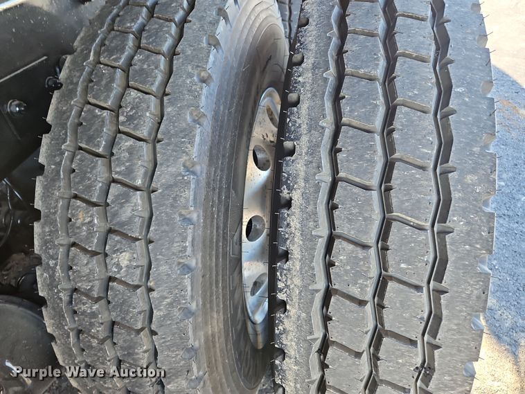 image for item NZ9115 2016 Freightliner Coronado 122SD  dump truck