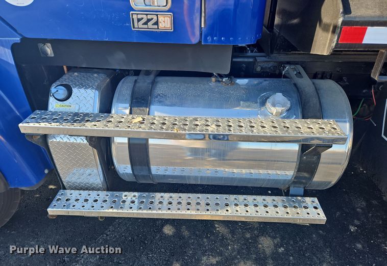 image for item NZ9116 2016 Freightliner Coronado 122SD  dump truck