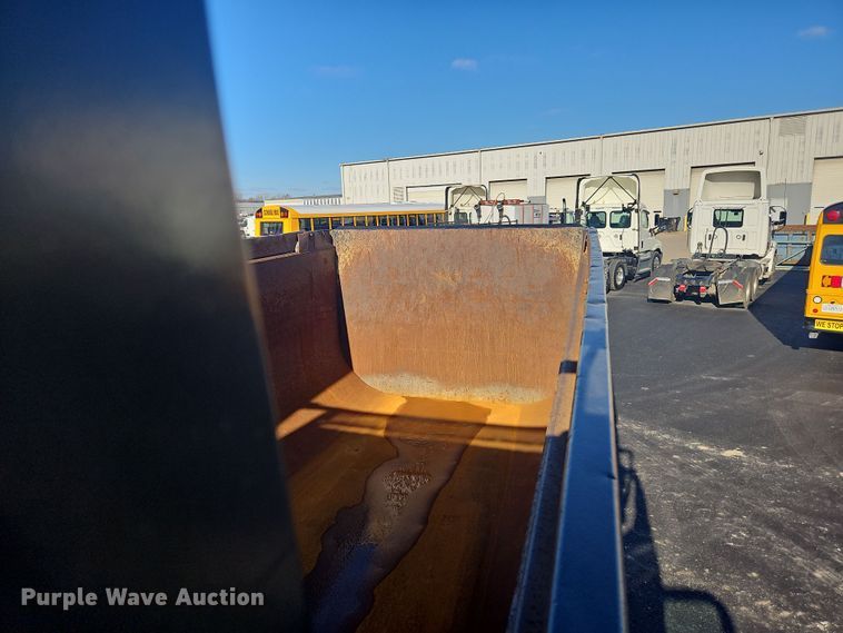 image for item NZ9116 2016 Freightliner Coronado 122SD  dump truck