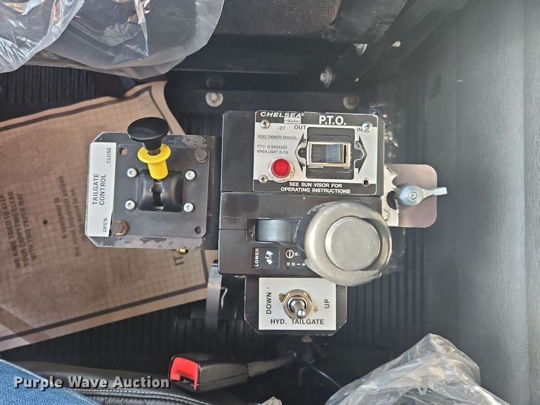 image for item NZ9116 2016 Freightliner Coronado 122SD  dump truck