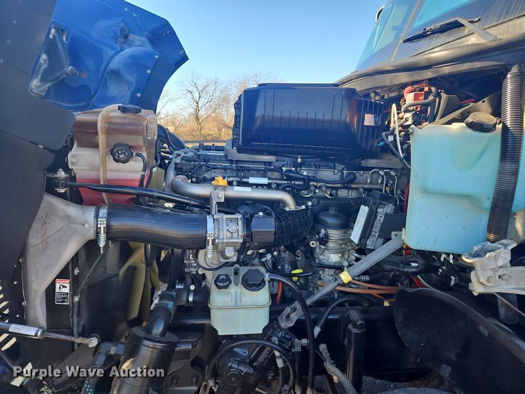 image for item NZ9116 2016 Freightliner Coronado 122SD  dump truck