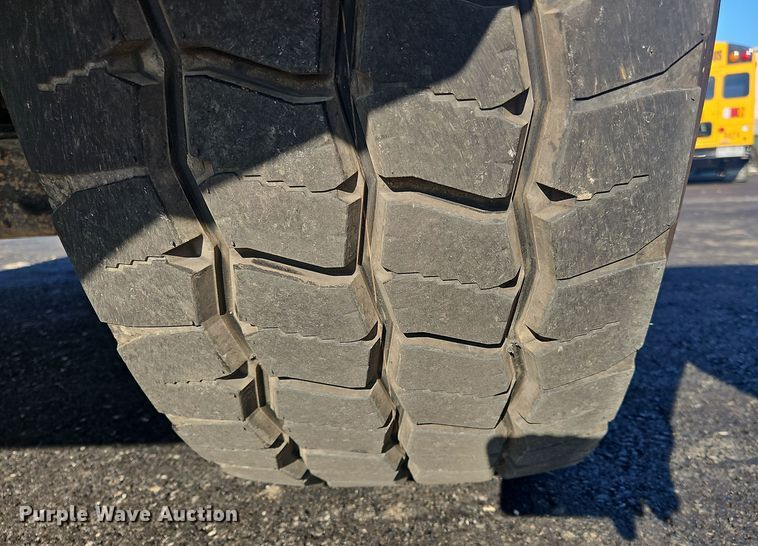 image for item NZ9116 2016 Freightliner Coronado 122SD  dump truck