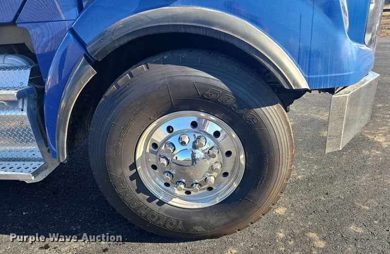 image for item NZ9116 2016 Freightliner Coronado 122SD  dump truck