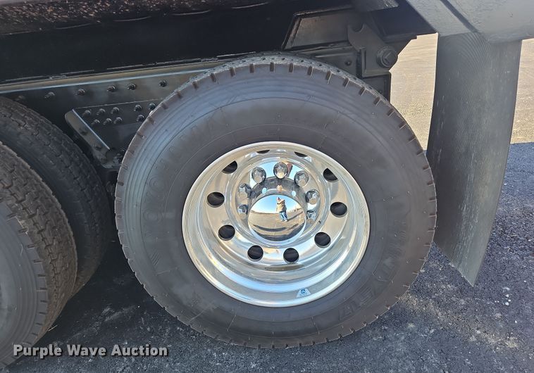 image for item NZ9116 2016 Freightliner Coronado 122SD  dump truck