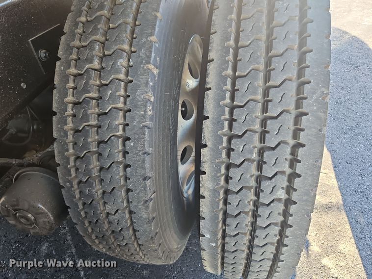 image for item NZ9116 2016 Freightliner Coronado 122SD  dump truck