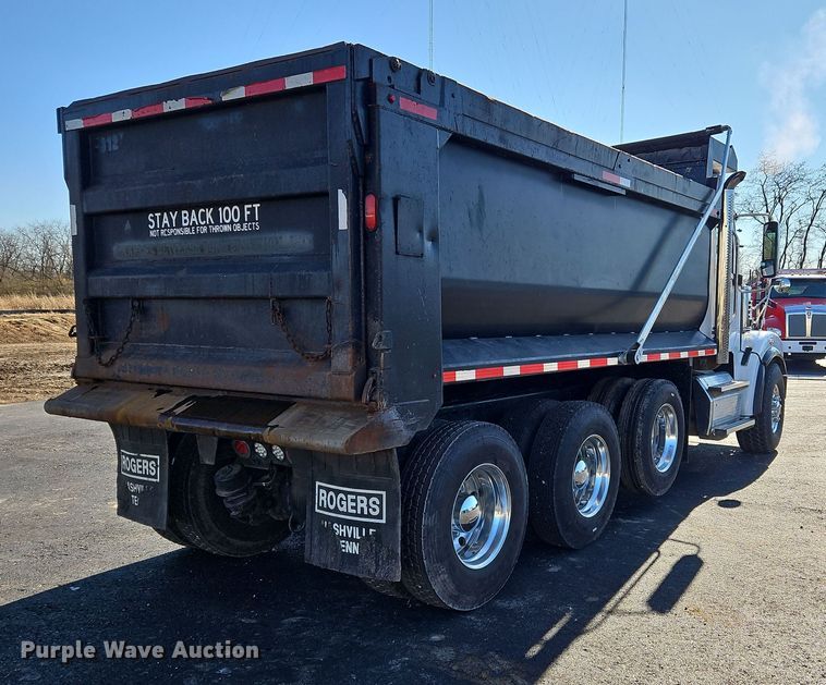 image for item NZ9117 2016 Freightliner Coronado 122SD  dump truck