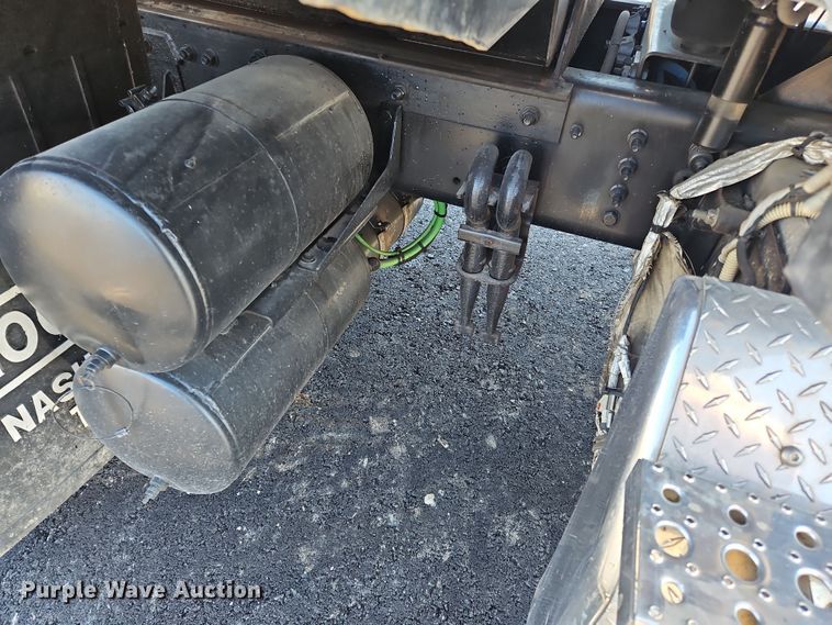 image for item NZ9117 2016 Freightliner Coronado 122SD  dump truck