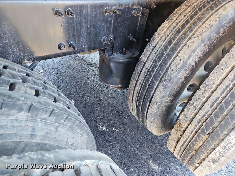 image for item NZ9117 2016 Freightliner Coronado 122SD  dump truck