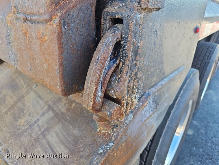 image for item NZ9117 2016 Freightliner Coronado 122SD  dump truck