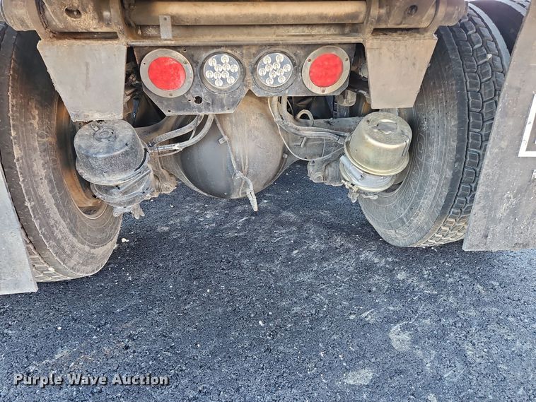 image for item NZ9117 2016 Freightliner Coronado 122SD  dump truck