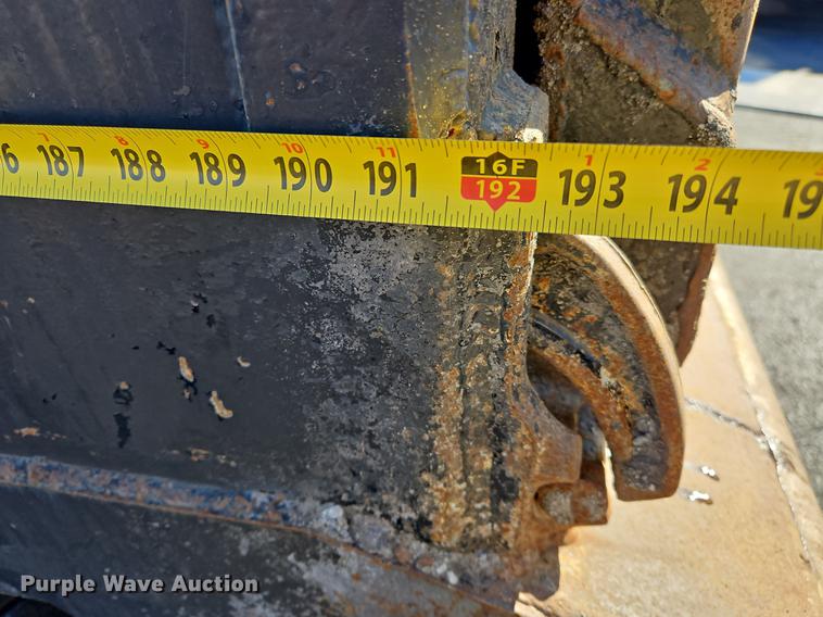 image for item NZ9117 2016 Freightliner Coronado 122SD  dump truck