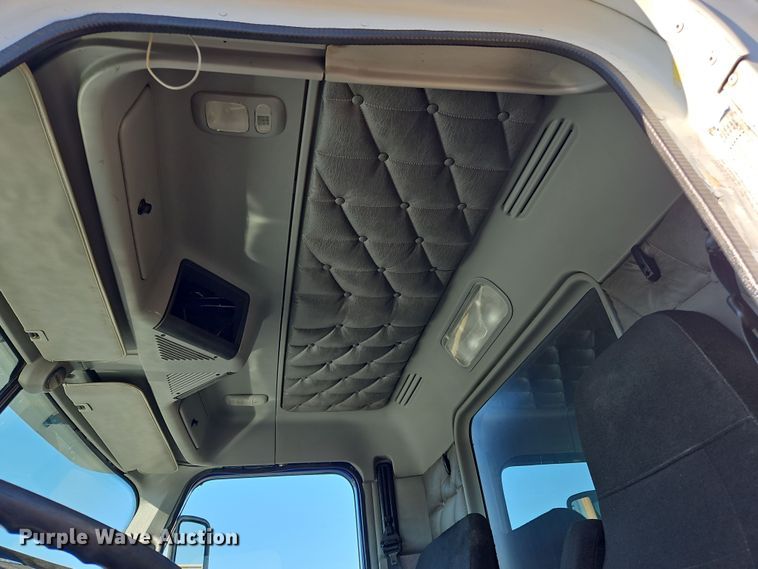 image for item NZ9117 2016 Freightliner Coronado 122SD  dump truck