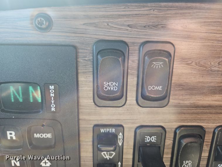 image for item NZ9117 2016 Freightliner Coronado 122SD  dump truck