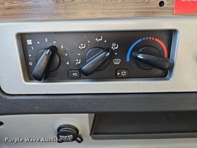 image for item NZ9117 2016 Freightliner Coronado 122SD  dump truck