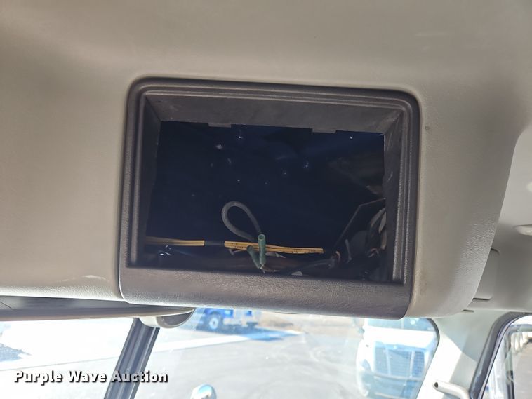 image for item NZ9117 2016 Freightliner Coronado 122SD  dump truck