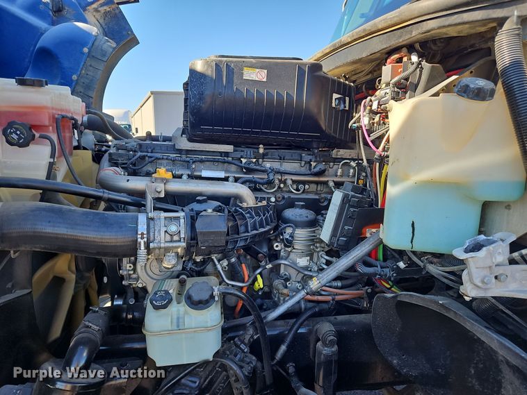 image for item NZ9117 2016 Freightliner Coronado 122SD  dump truck