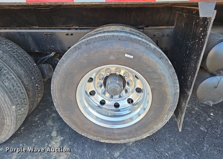 image for item NZ9117 2016 Freightliner Coronado 122SD  dump truck