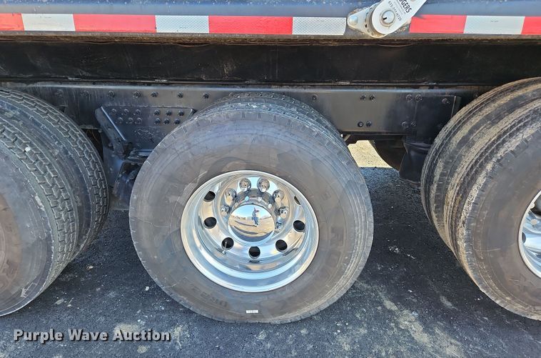 image for item NZ9117 2016 Freightliner Coronado 122SD  dump truck