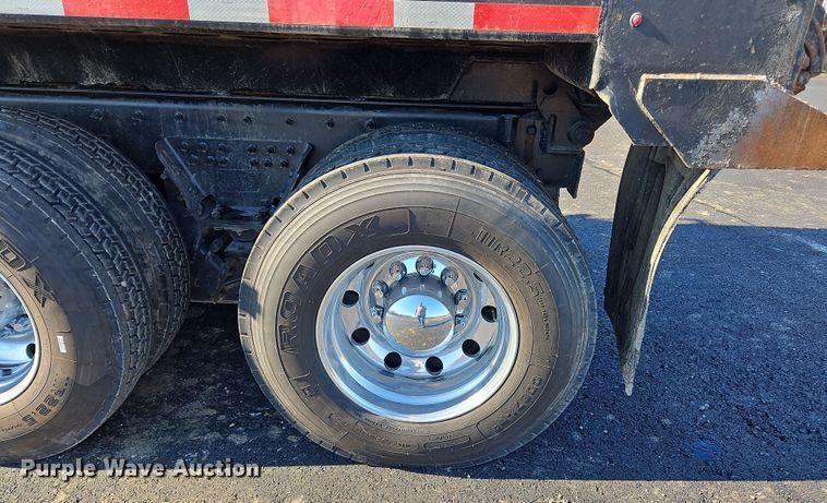 image for item NZ9117 2016 Freightliner Coronado 122SD  dump truck