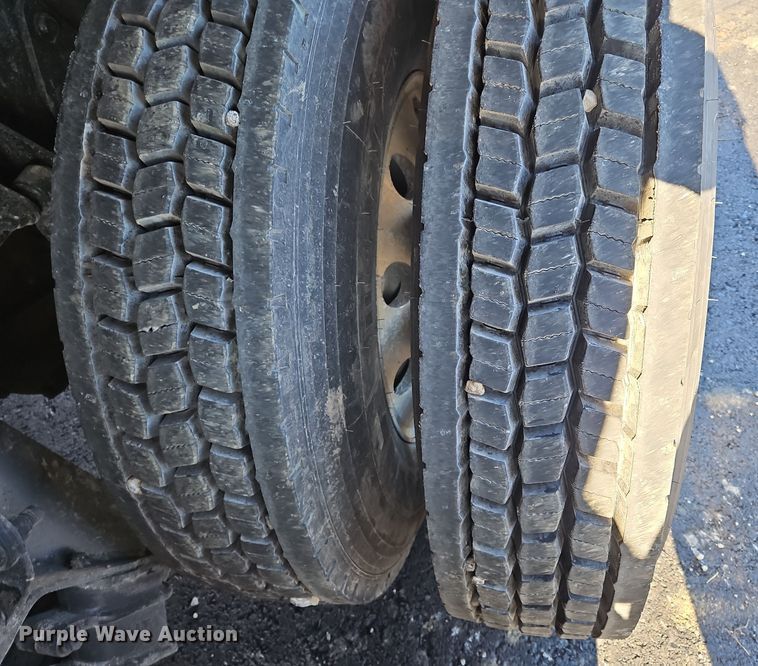 image for item NZ9117 2016 Freightliner Coronado 122SD  dump truck