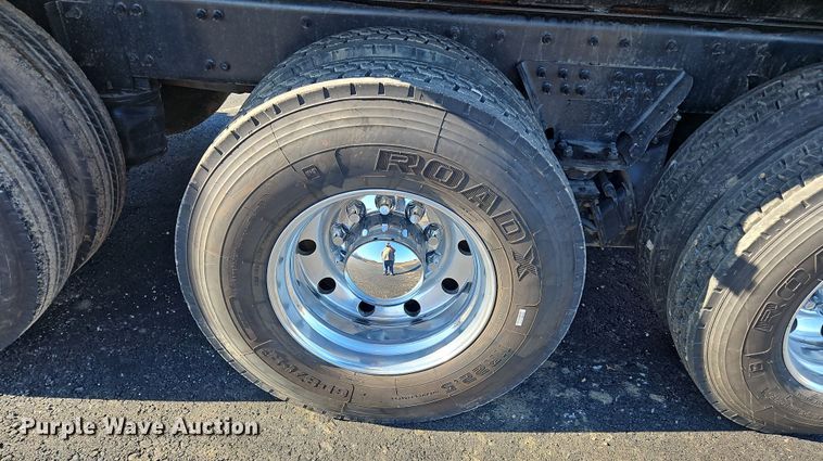 image for item NZ9117 2016 Freightliner Coronado 122SD  dump truck