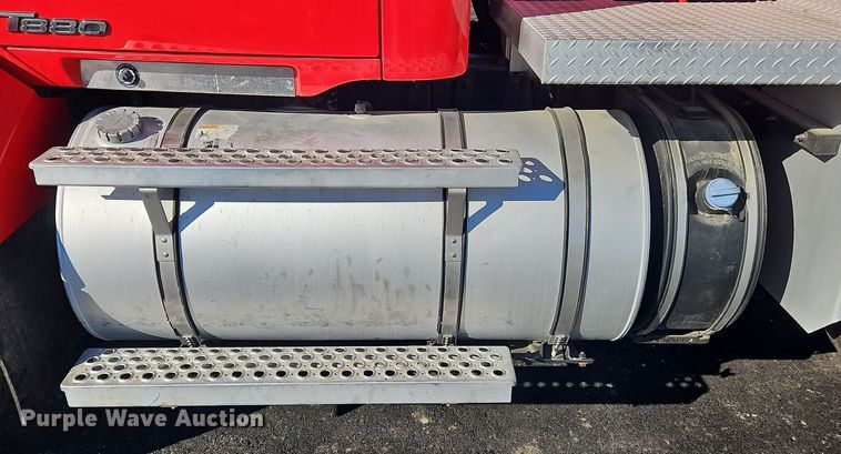 image for item NZ9122 2018 Kenworth T880 dump truck