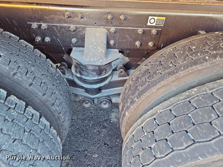 image for item NZ9122 2018 Kenworth T880 dump truck