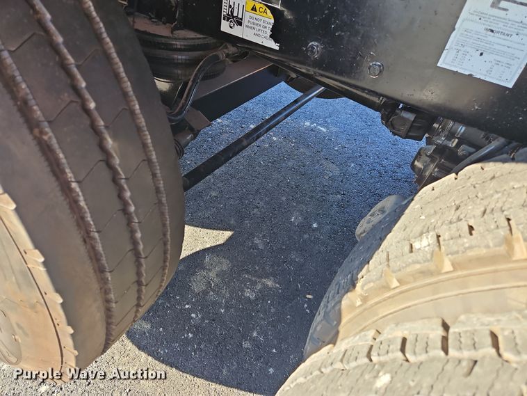 image for item NZ9122 2018 Kenworth T880 dump truck