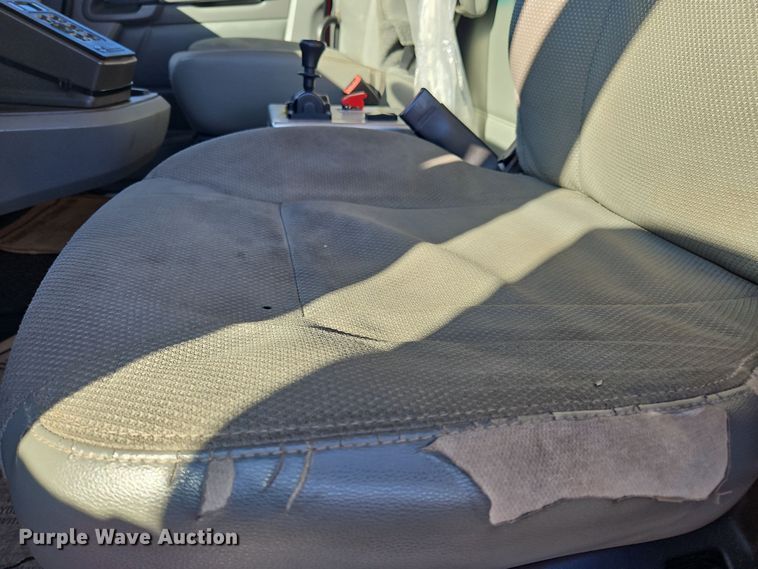 image for item NZ9122 2018 Kenworth T880 dump truck