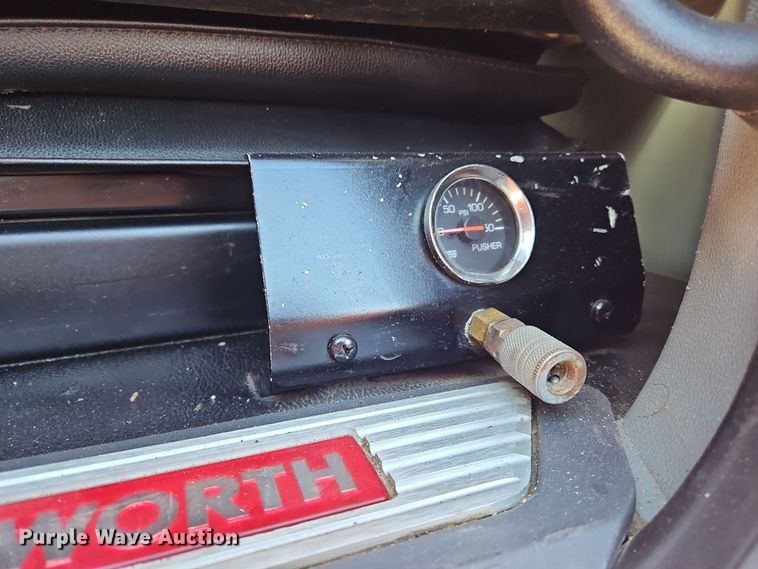 image for item NZ9122 2018 Kenworth T880 dump truck