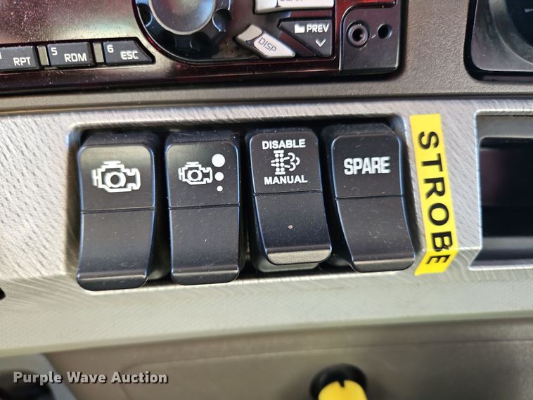 image for item NZ9122 2018 Kenworth T880 dump truck