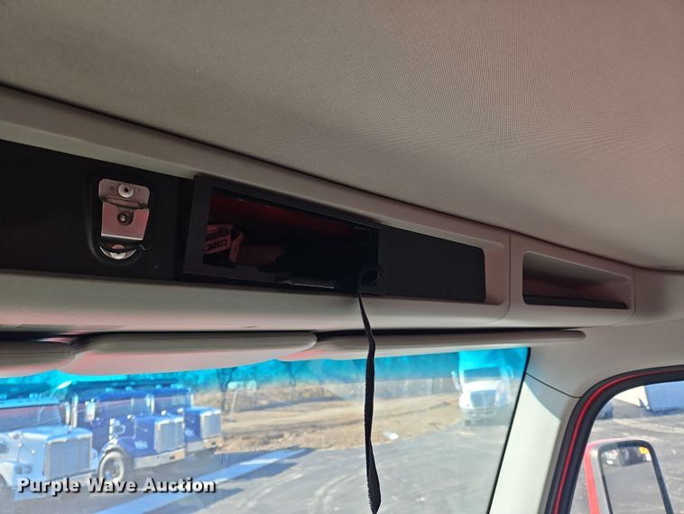 image for item NZ9122 2018 Kenworth T880 dump truck