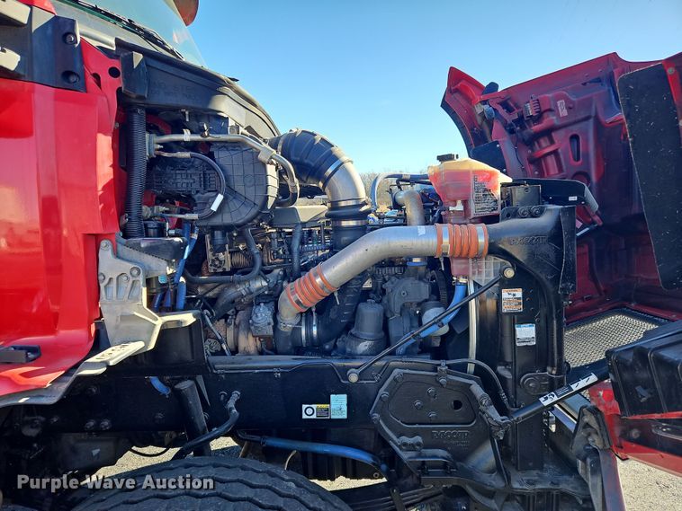 image for item NZ9122 2018 Kenworth T880 dump truck