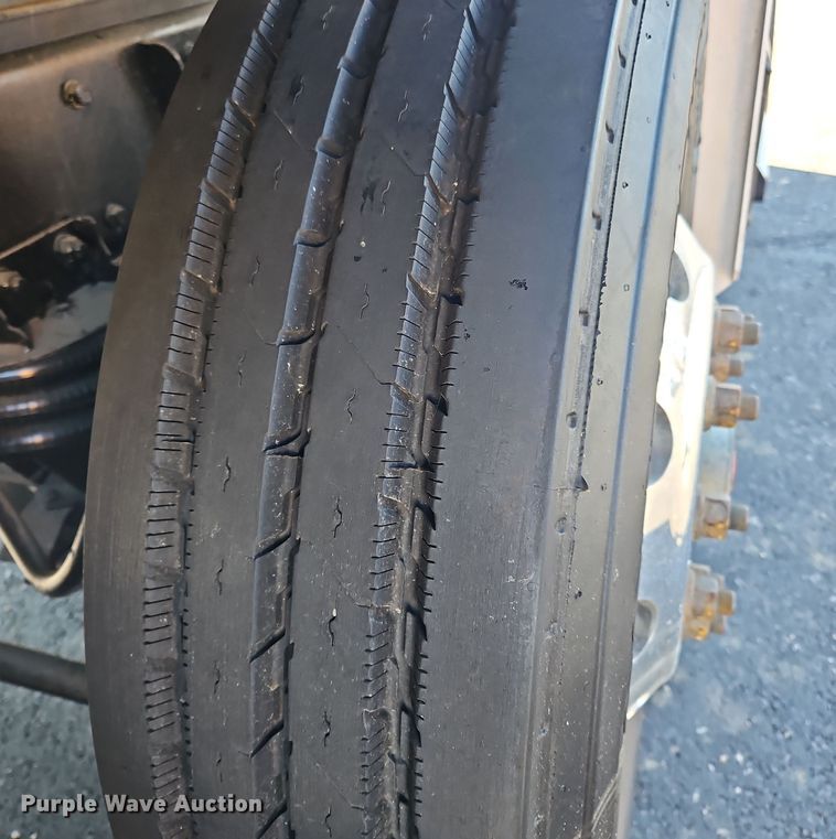 image for item NZ9122 2018 Kenworth T880 dump truck